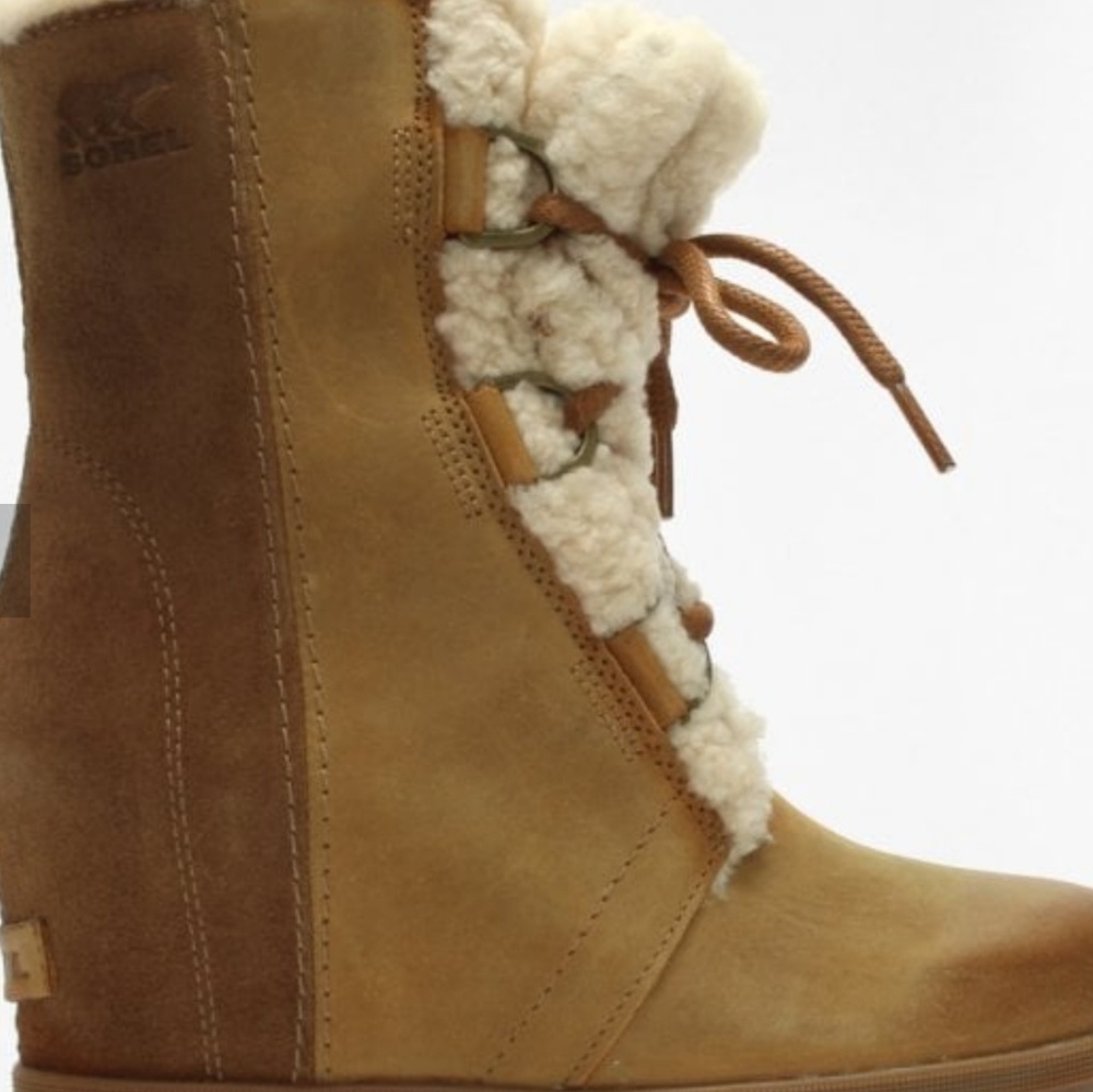 Sorel Tan Ankle Boots with Cream Fur - Picture 6 of 7
